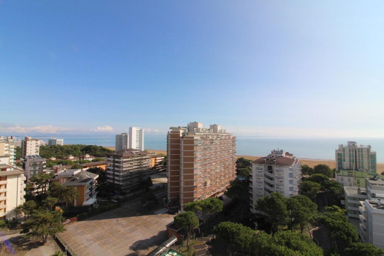 Appartamenti Puerto Do Sol Lignano Sabbiadoro Buitenkant foto
