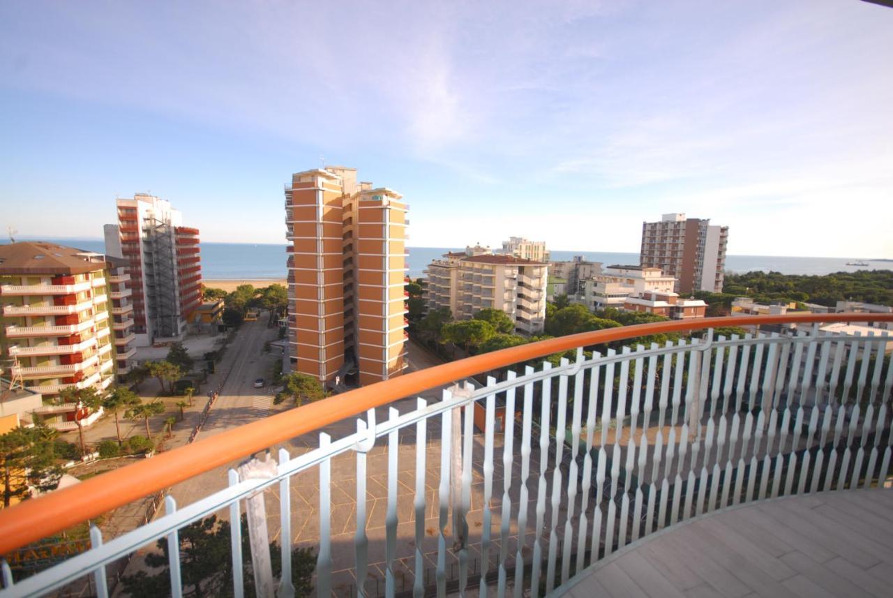 Appartamenti Puerto Do Sol Lignano Sabbiadoro Buitenkant foto