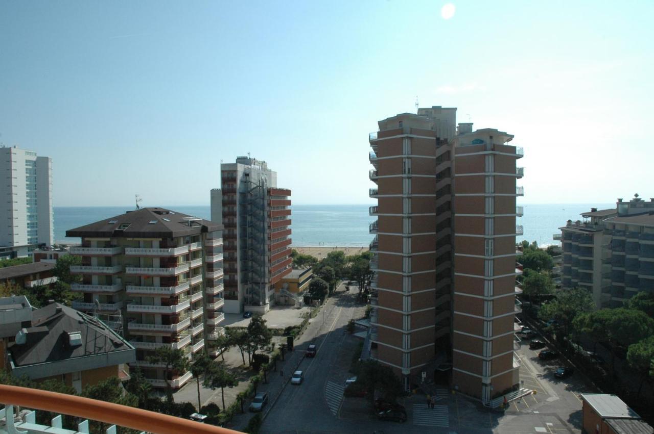 Appartamenti Puerto Do Sol Lignano Sabbiadoro Buitenkant foto